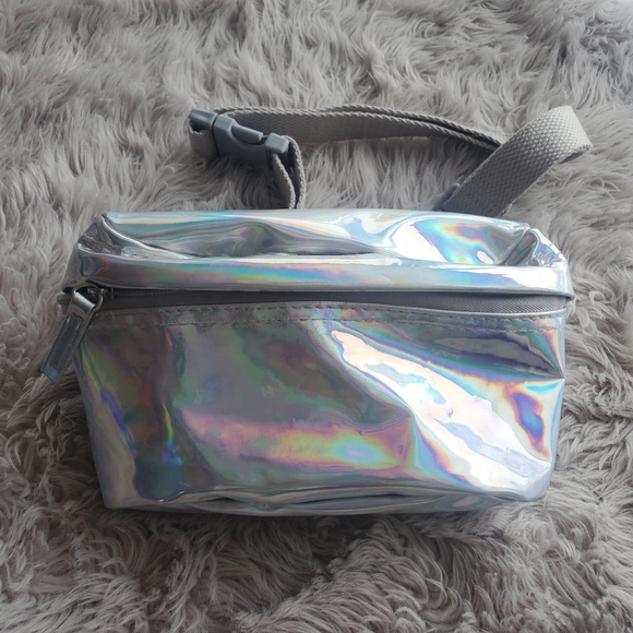 Irridescent Metallic Silver Fanny Pack - Picture 4 of 5